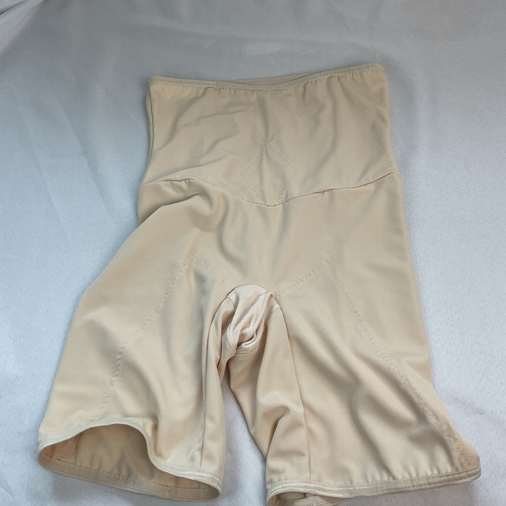 Flexees large Beige Shapewear high waisted‎ long thigh Shorts with high support